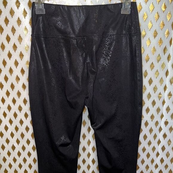 Hollister and Jennifer Lopez leggings wet look black vinyl snakeskin bundle set - Picture 8 of 8